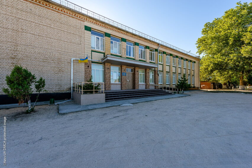 Административное здание в Стрелковом